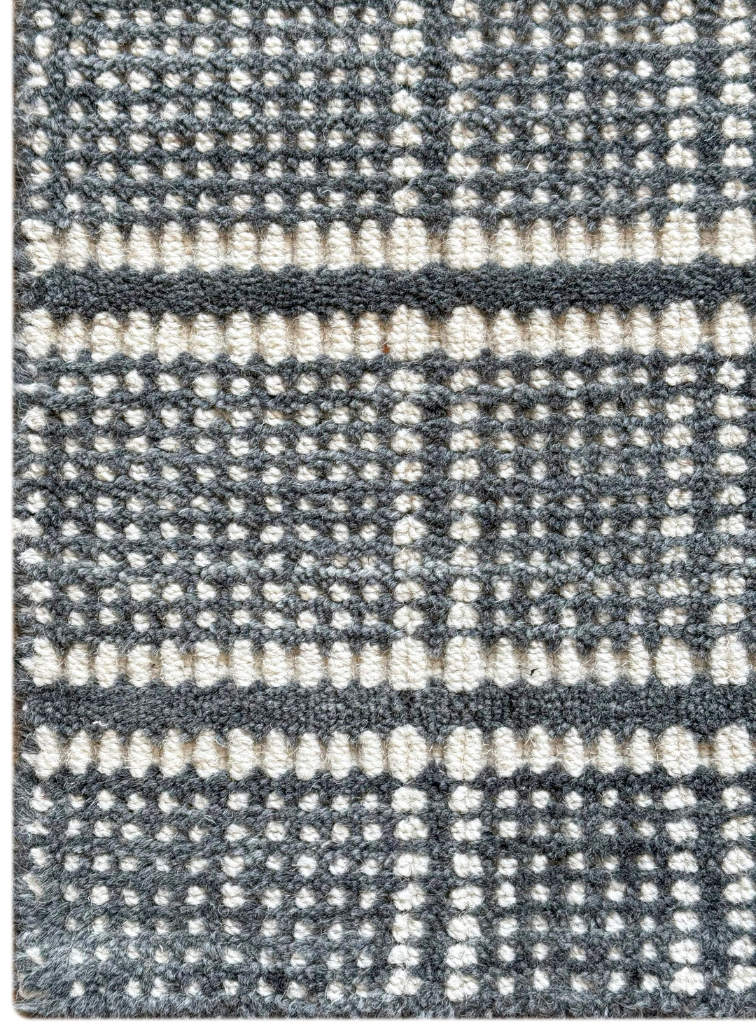 Linea Charcoal