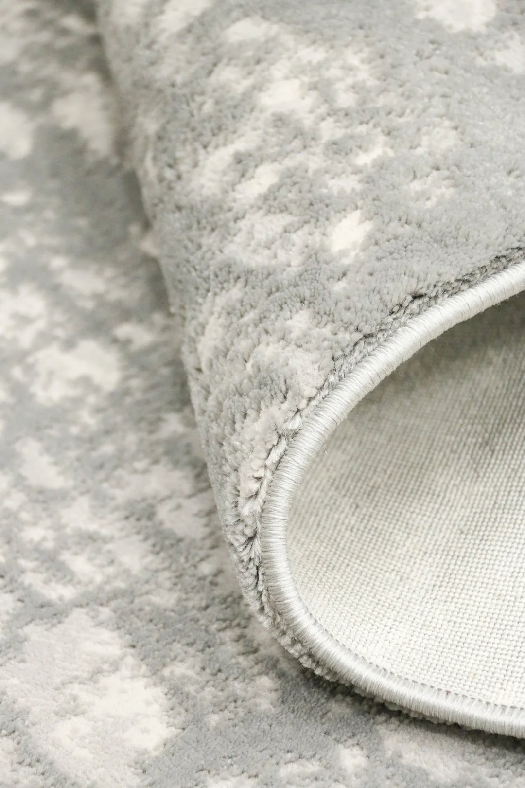 Cloud 381 Grey