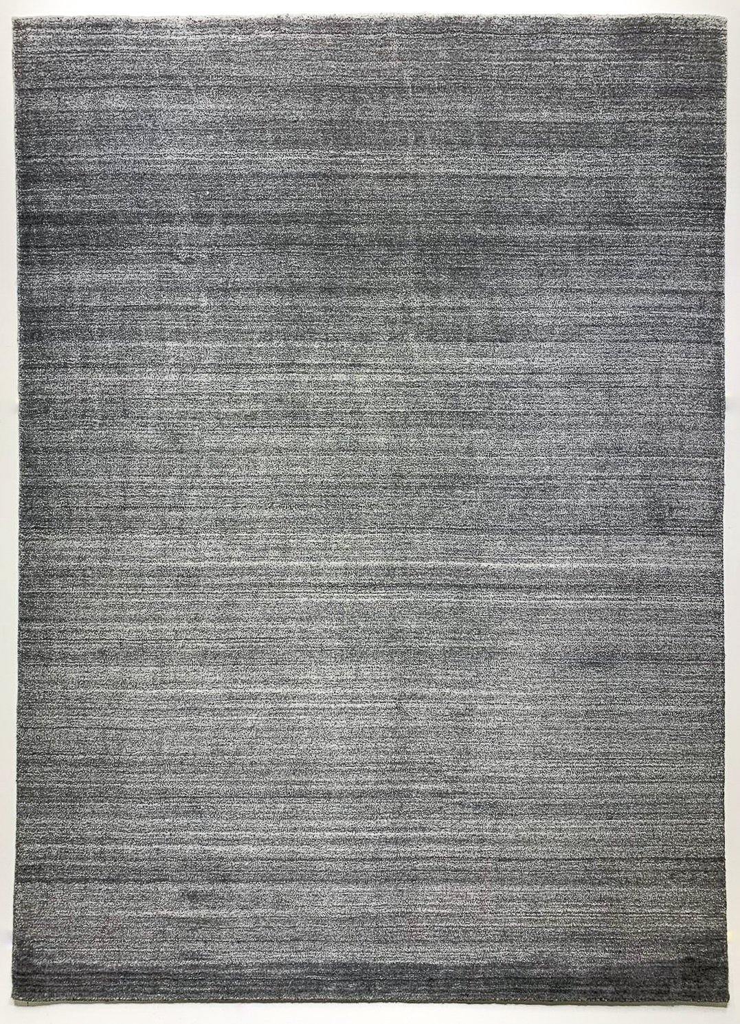 Akita Dark grey rug over all view horizontal texture