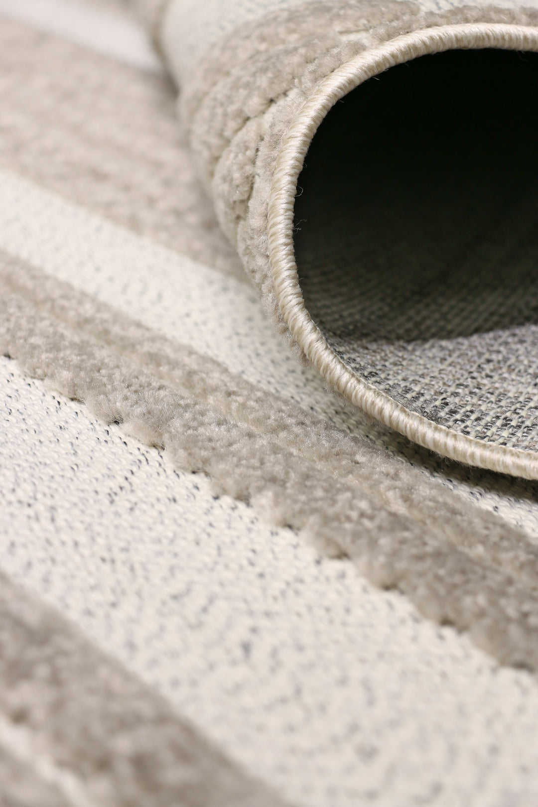 Kawartha 64/34 Cream Grey