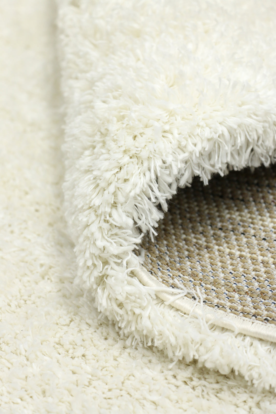 Superior Shag White