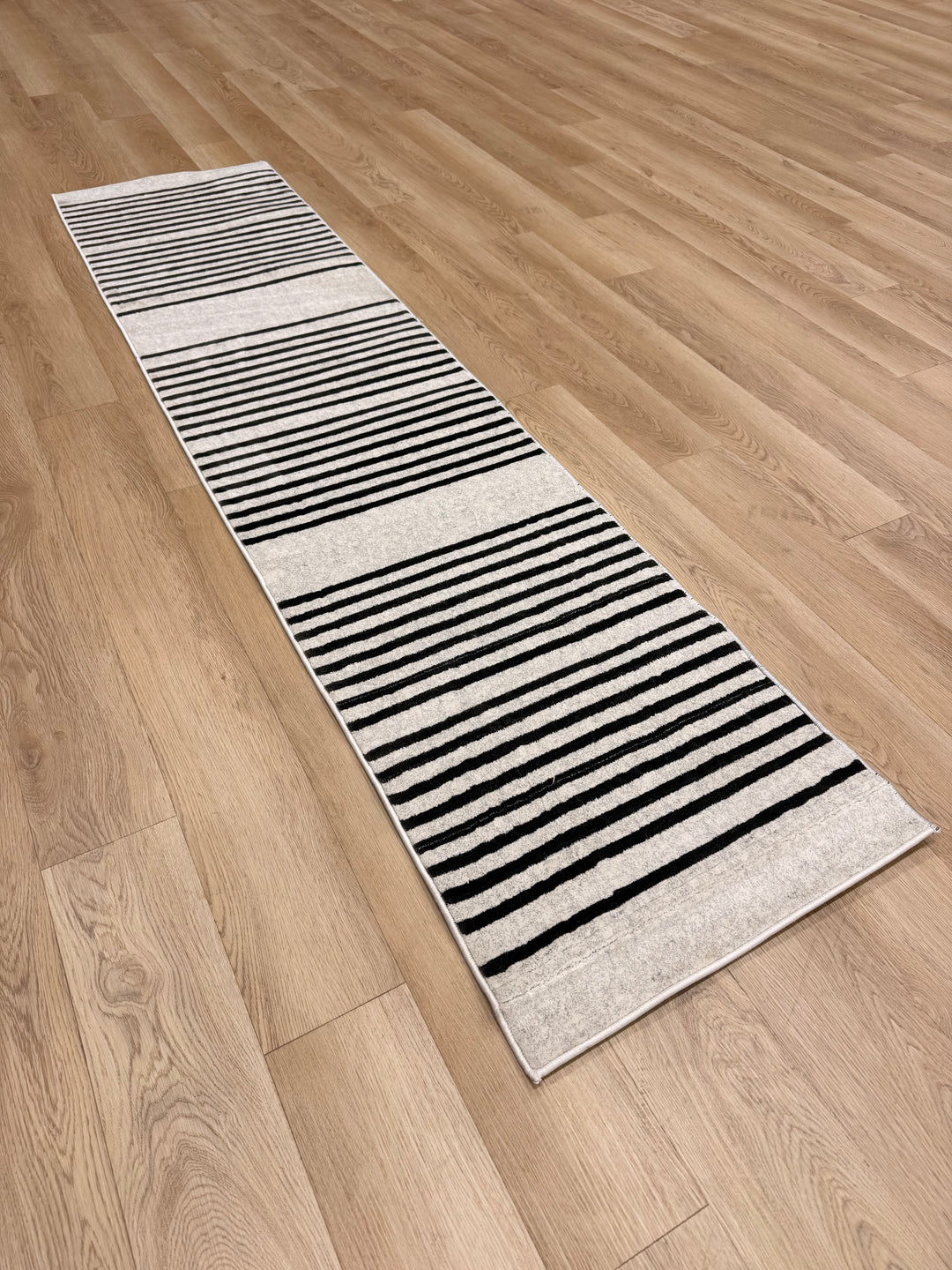 Velocity 45003 White/Black