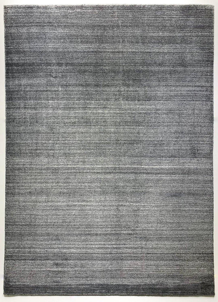 Akita Dark grey rug over all view horizontal texture